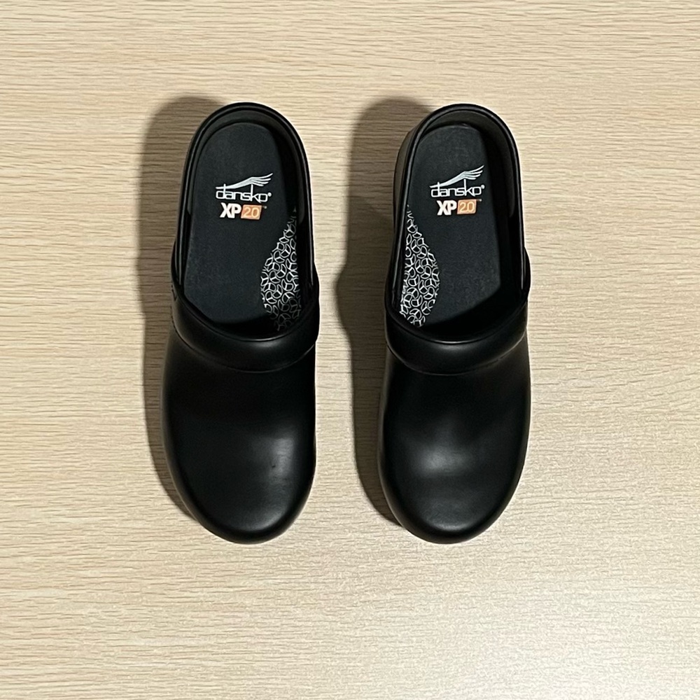 Dansko XP 2.0 Clogs